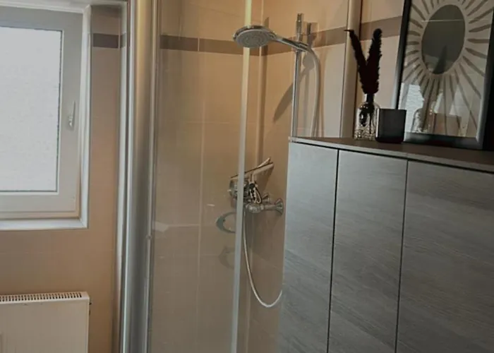 Gästezimmer In Der Innenstadt Privatunterkunft *